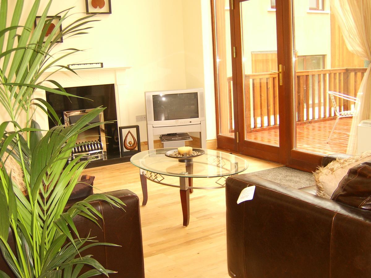 Villa Castle Quay Ballinadee Exterior foto